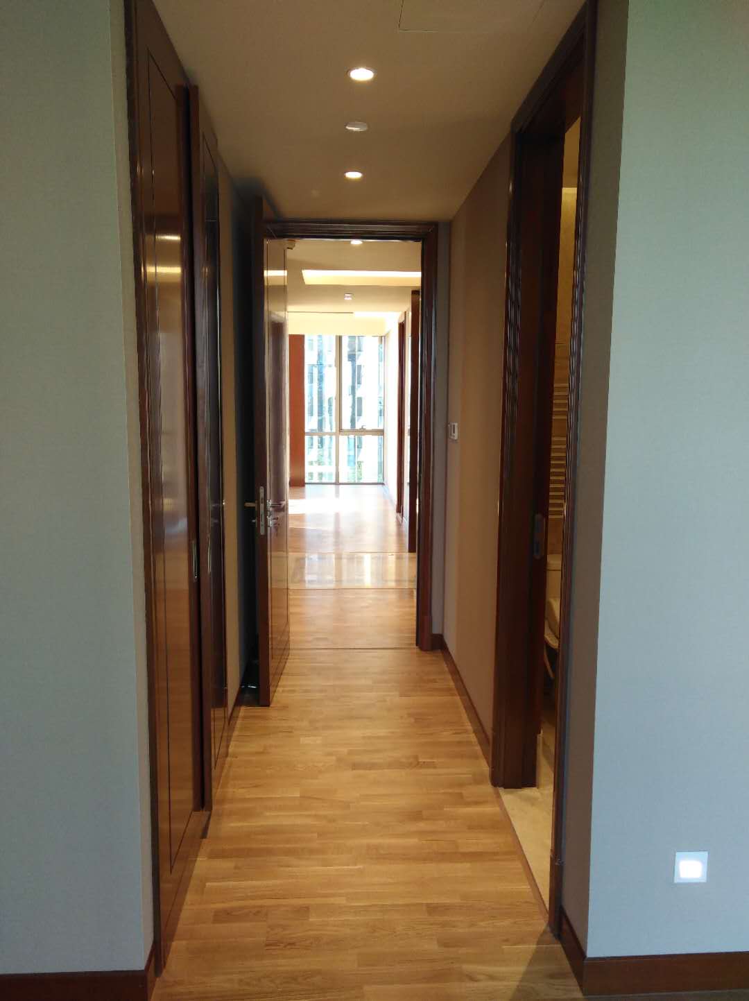 尚峯壹号三期18#楼精装修工程